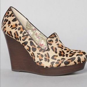 Seychelles leopard print wedge shoes.